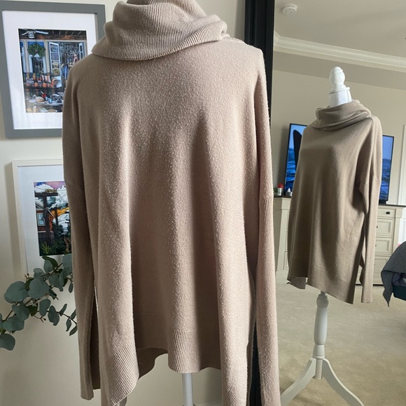 ⏰ Susina - Turtleneck Cowl Dropshoulder Sweater - L - Picture 5 of 6